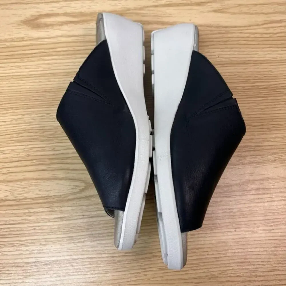 Cloud Footwear Sandal Womens EU 38 US 7.5 Black Leather Wedge Velvet